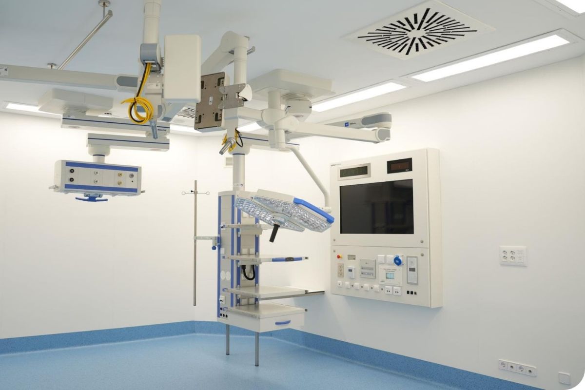 Ceiling HEPA filter units