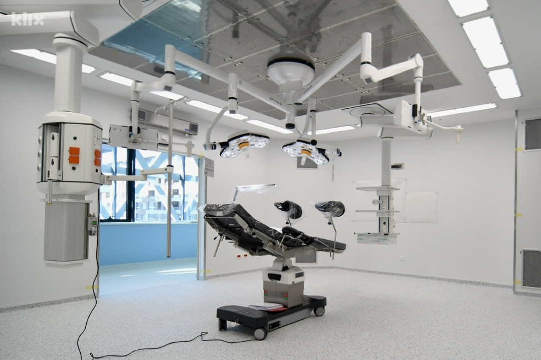 Laminar flow ceilings